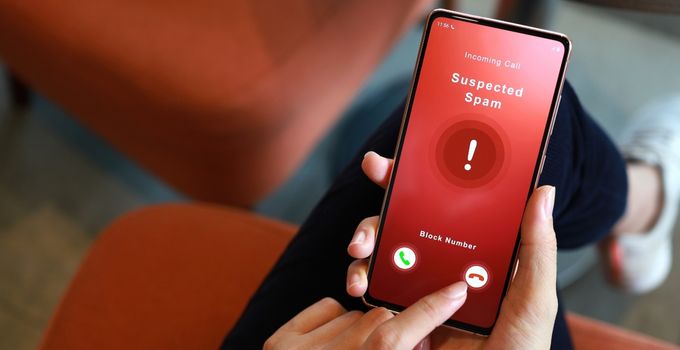 contoh penipuan online melalui telepon dan sms